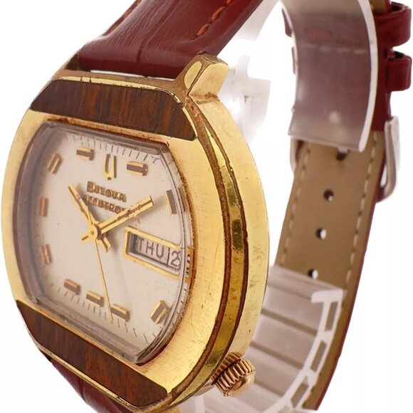 Vintage 1973 Accutron Woody Men's Tuning Fork Wristwatch - Picture 3 of 8